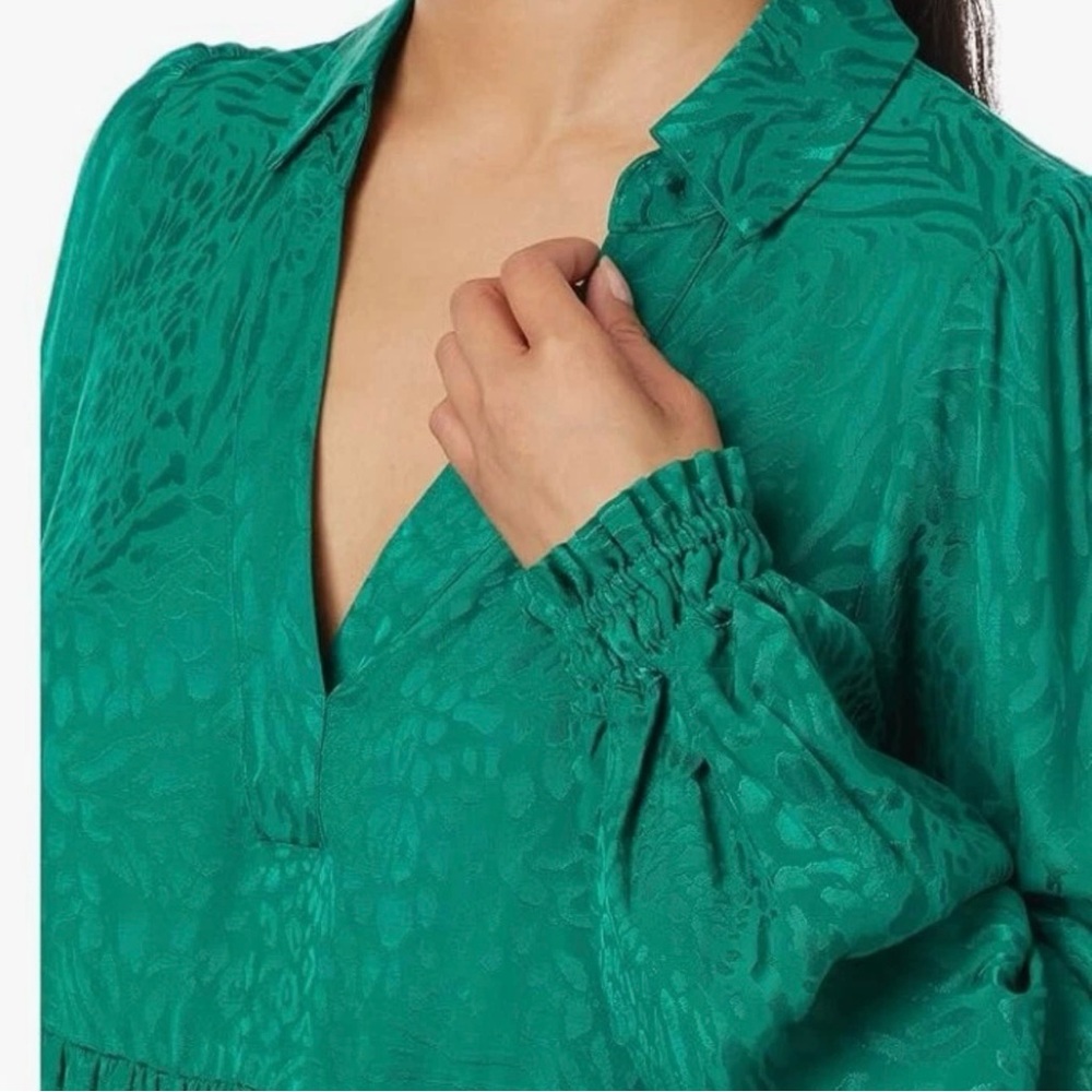 Lilly Pulitzer Women's Jaylene Long Sleeve Evergreen Party Animal Jacqua size 8